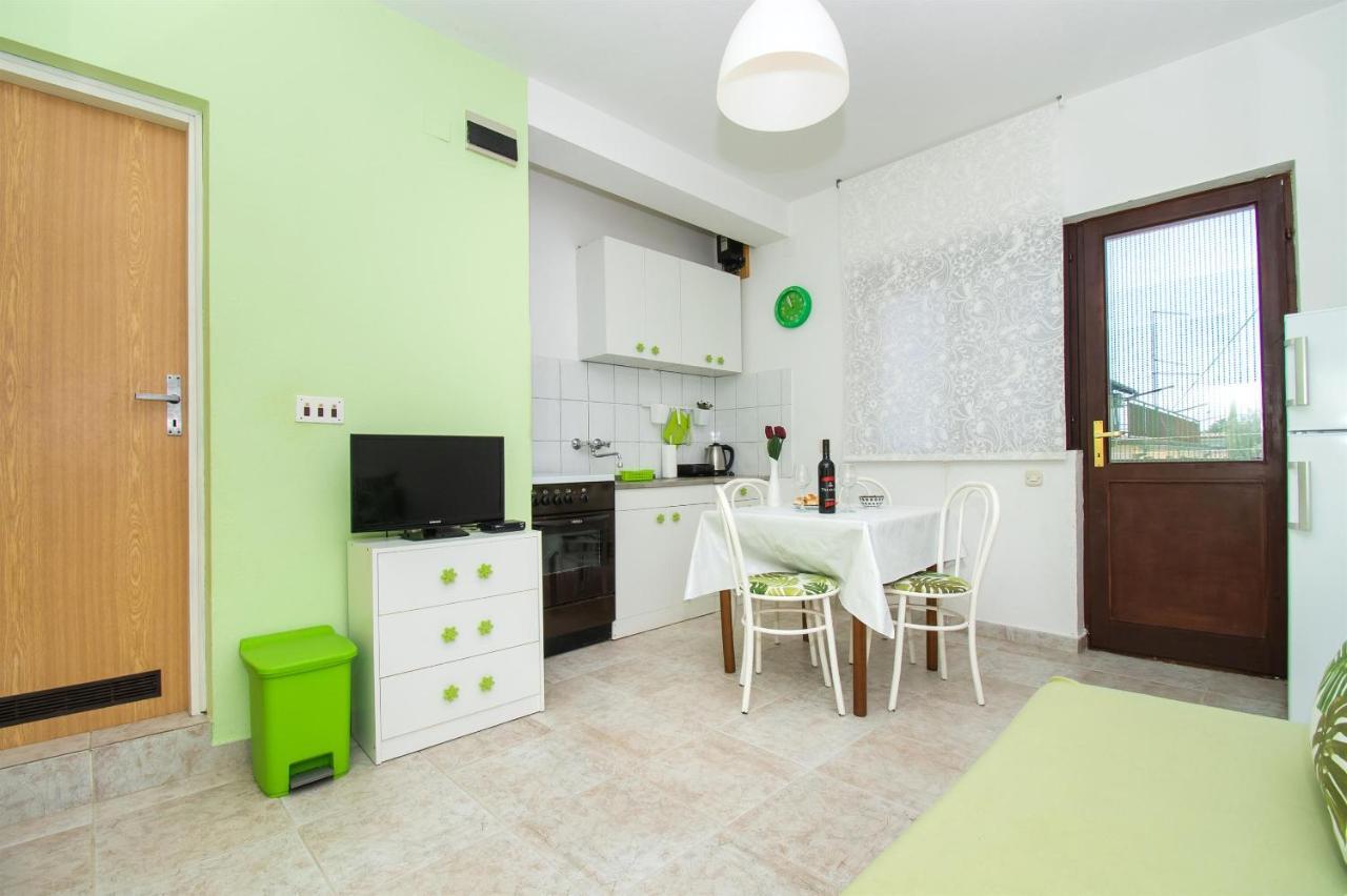 Apartments Dijana 파코스탄 외부 사진
